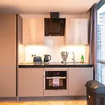 Fabulous 2 Bedroom Apartment In Manchester Centre